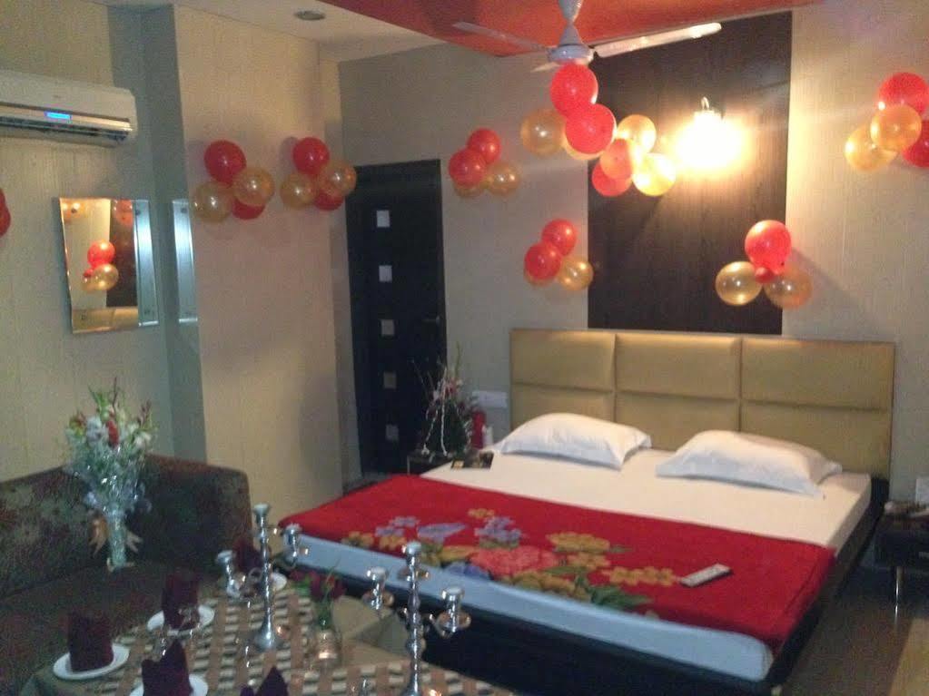 لوديانا Hotel Silver Stone المظهر الخارجي الصورة